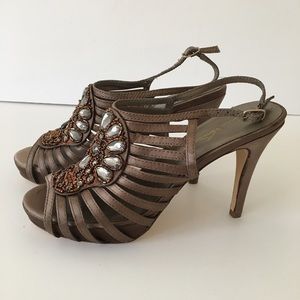 Gloria Vanderbilt Satin Staph Heels